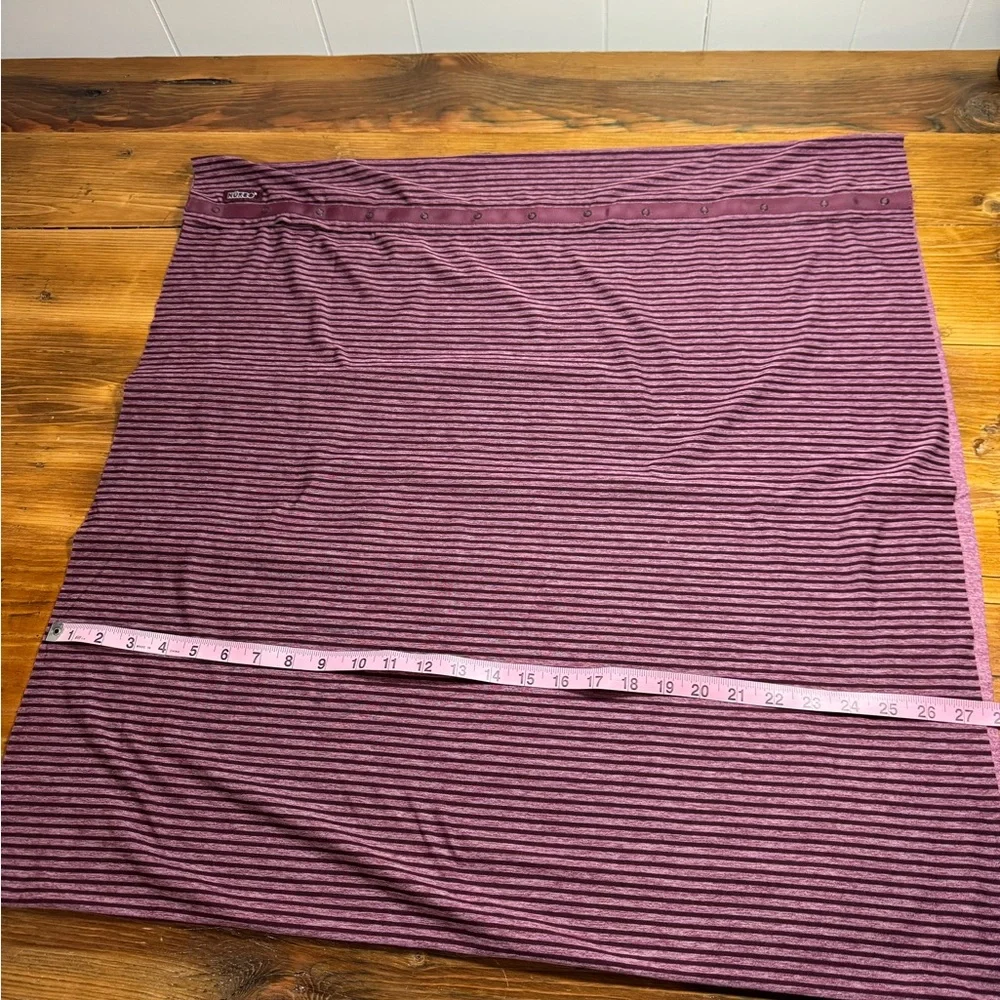 NuRoo Nursing Infinity Scarf Purple Stripe One‎ size Multi-way Snap closure
